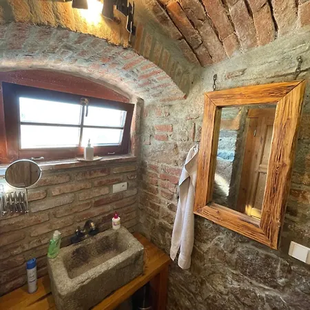 Budin Εξοχικό σπίτι *